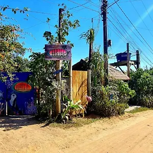 praia-do-rosa-hostel.santa-catarina-brasil.com/