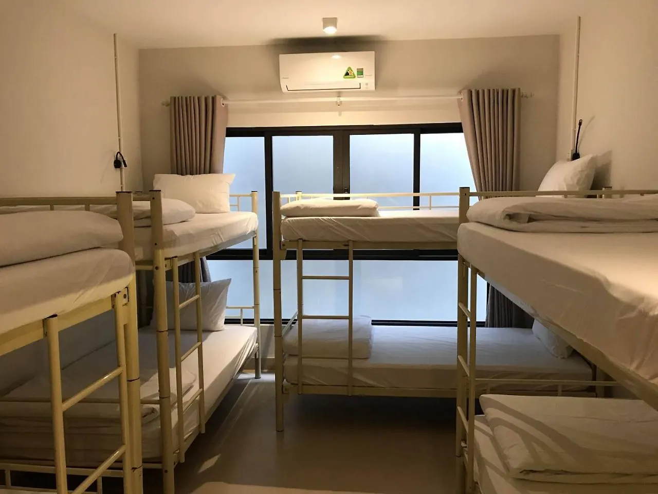 Backhome Hostel & Bar Hoi An Vietnam