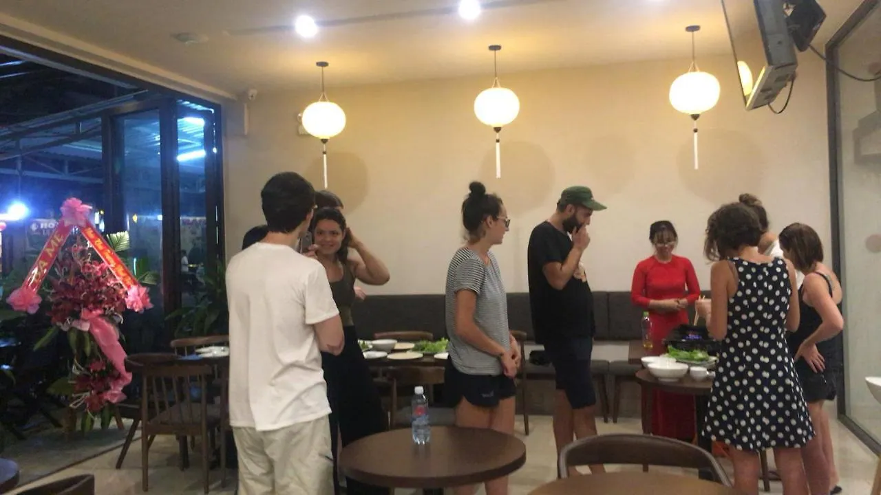 Backhome Hostel & Bar Hoi An