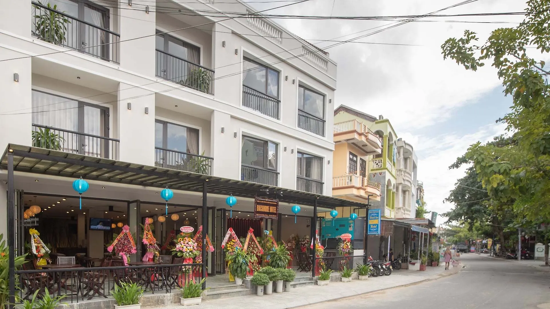 Backhome Hostel & Bar Hoi An 0*,  Vietnam